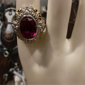 NWOT Large Pink Jeweled Ring Size 9